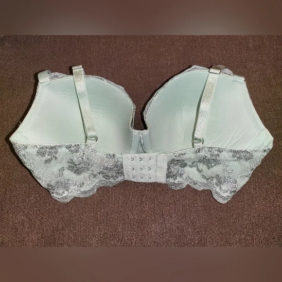 Victoria's Secret Misty Jade Bra - Picture 3 of 5